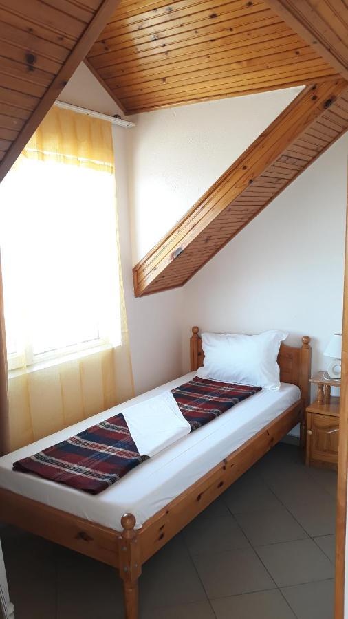 Къща За Гости Каракачанов Sozopol Exterior foto